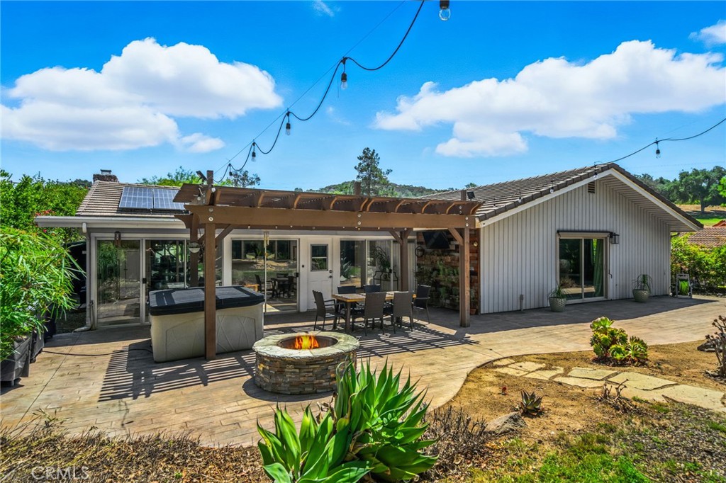 10494 Meadow Glen Way E