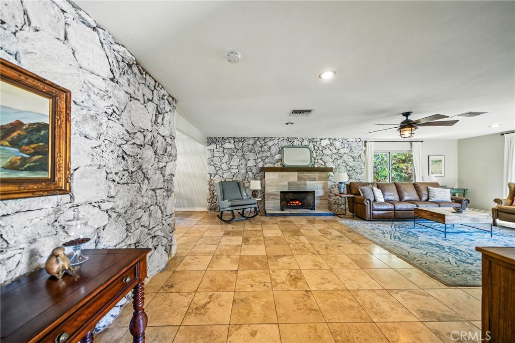 10494 Meadow Glen Way E