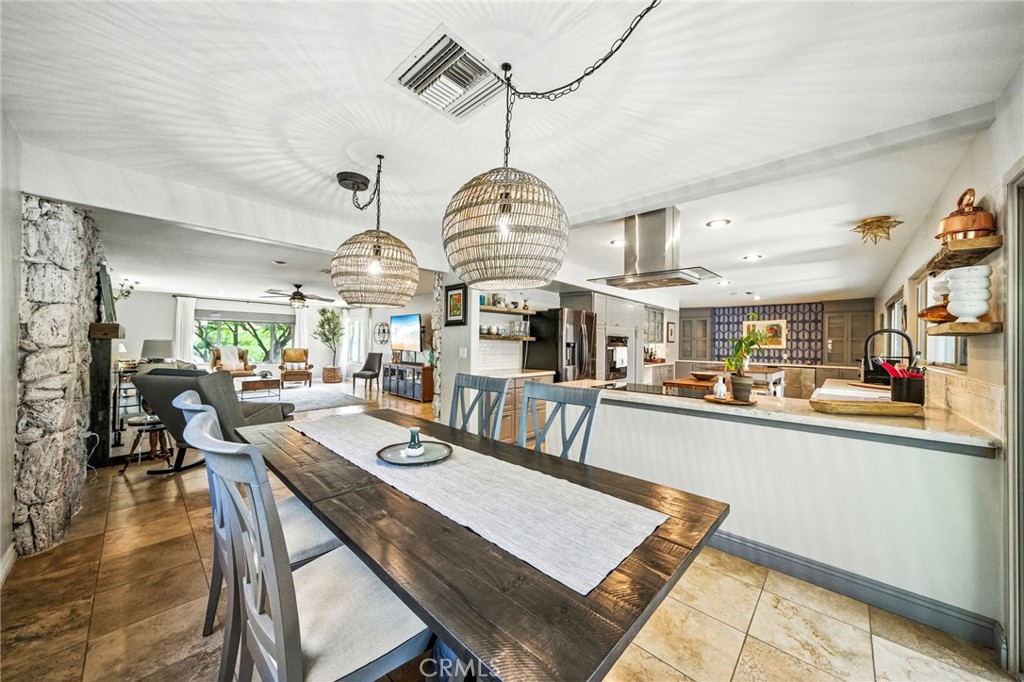 10494 Meadow Glen Way E