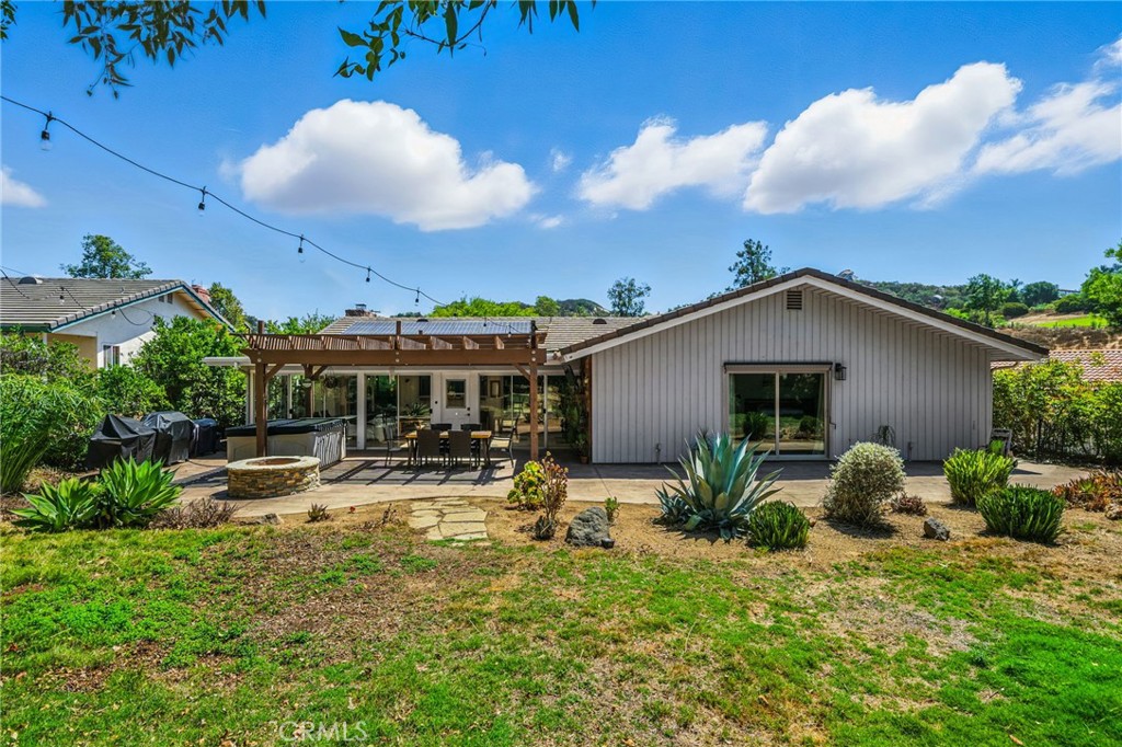 10494 Meadow Glen Way E