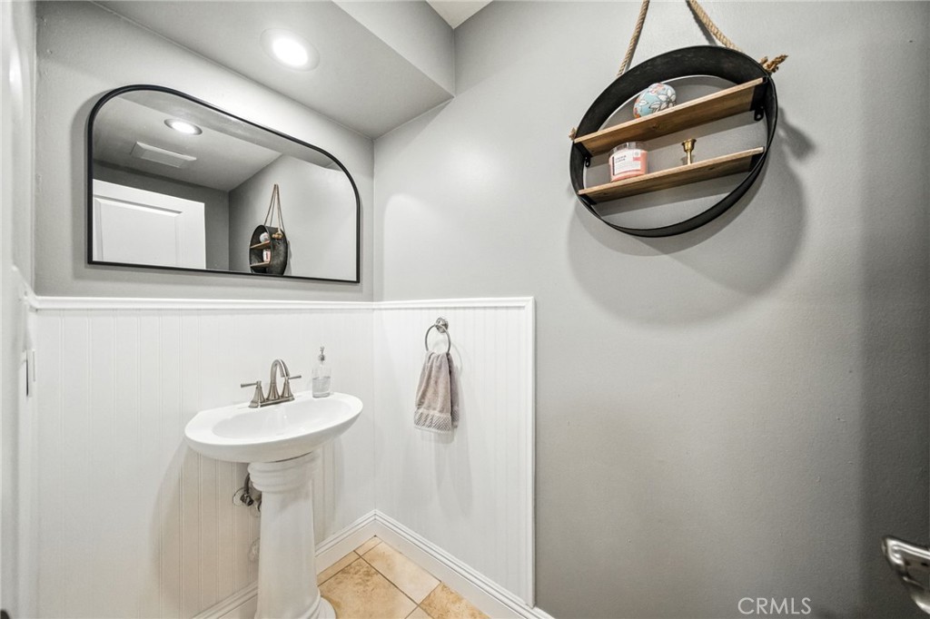 10494 Meadow Glen Way E