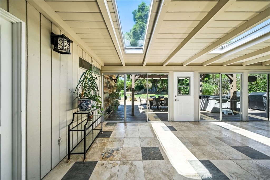 10494 Meadow Glen Way E