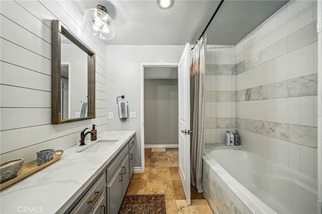 10494 Meadow Glen Way E