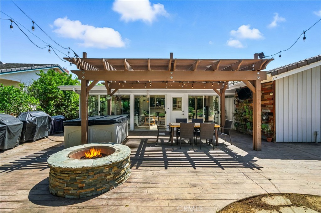 10494 Meadow Glen Way E