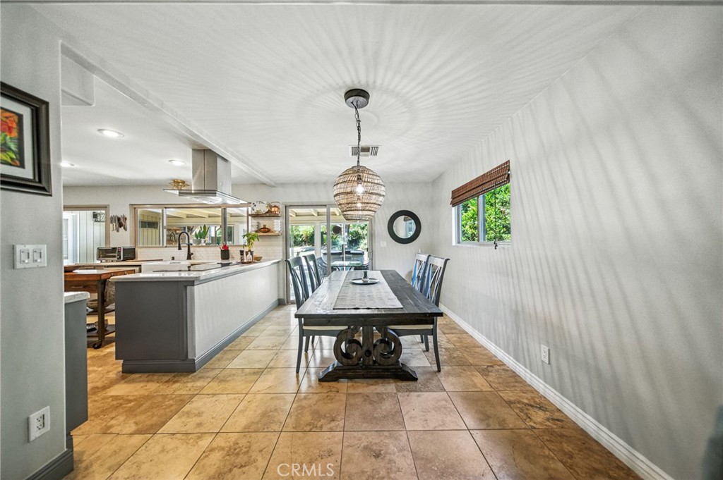 10494 Meadow Glen Way E