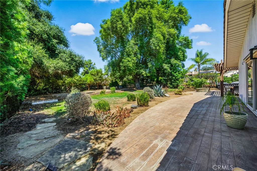 10494 Meadow Glen Way E