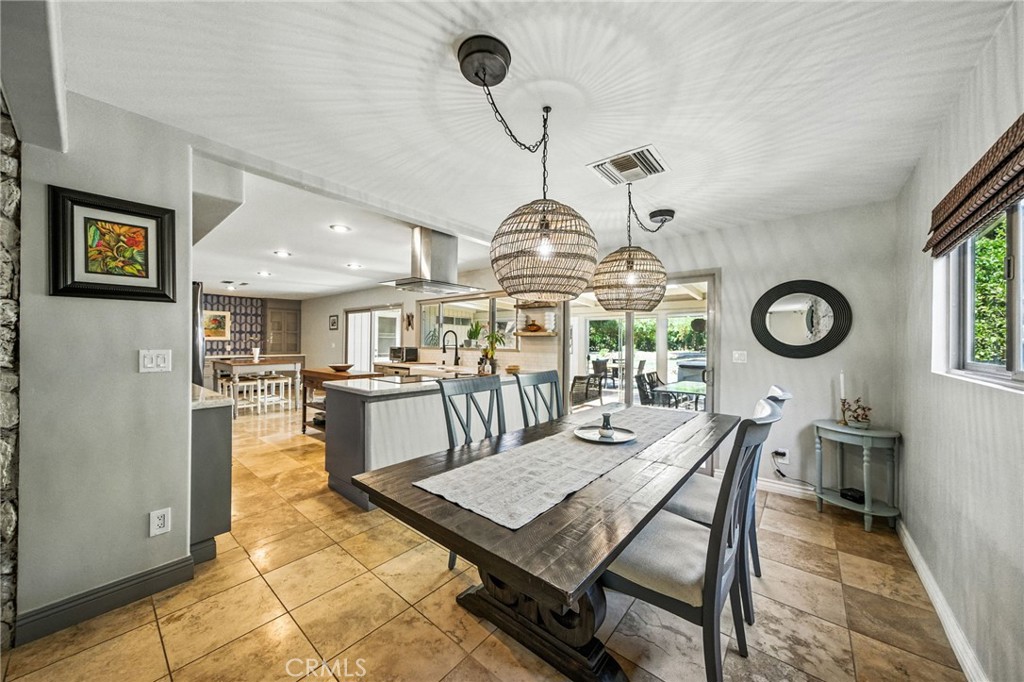 10494 Meadow Glen Way E