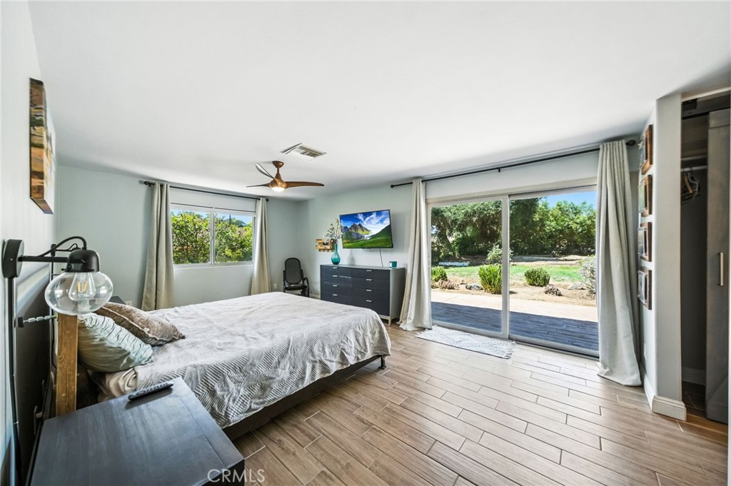 10494 Meadow Glen Way E