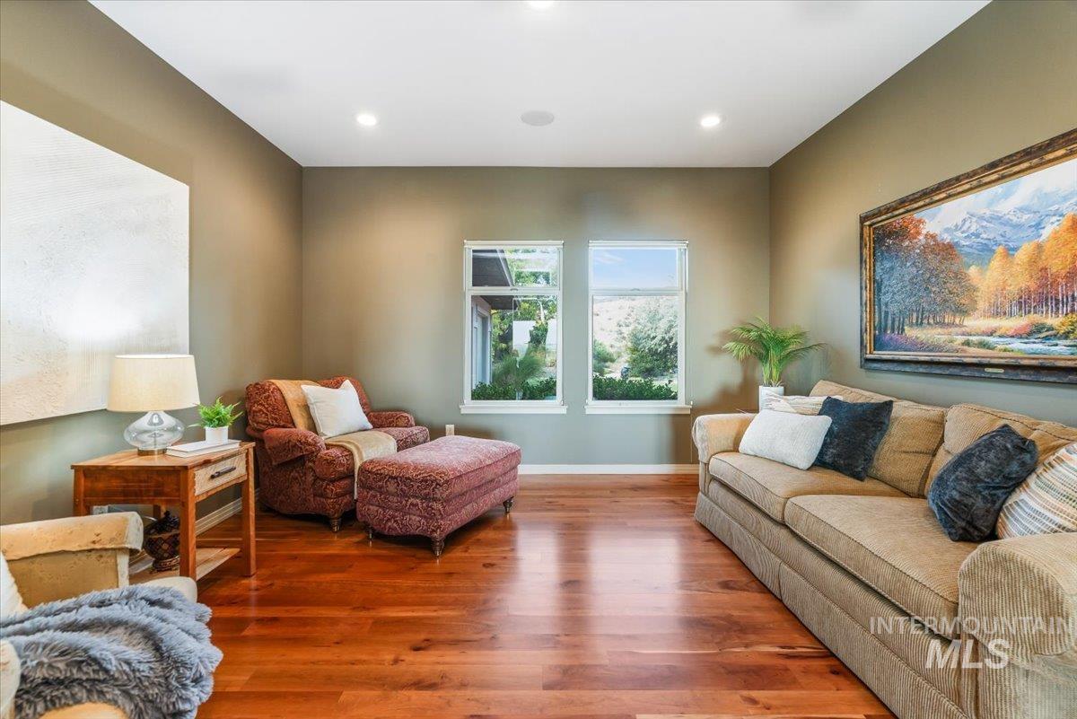 2899 E Table Rock Road