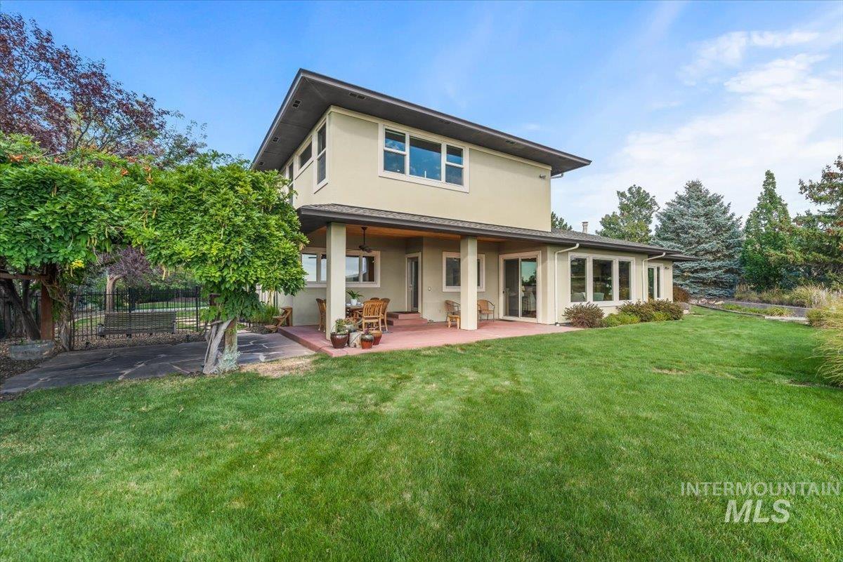 2899 E Table Rock Road