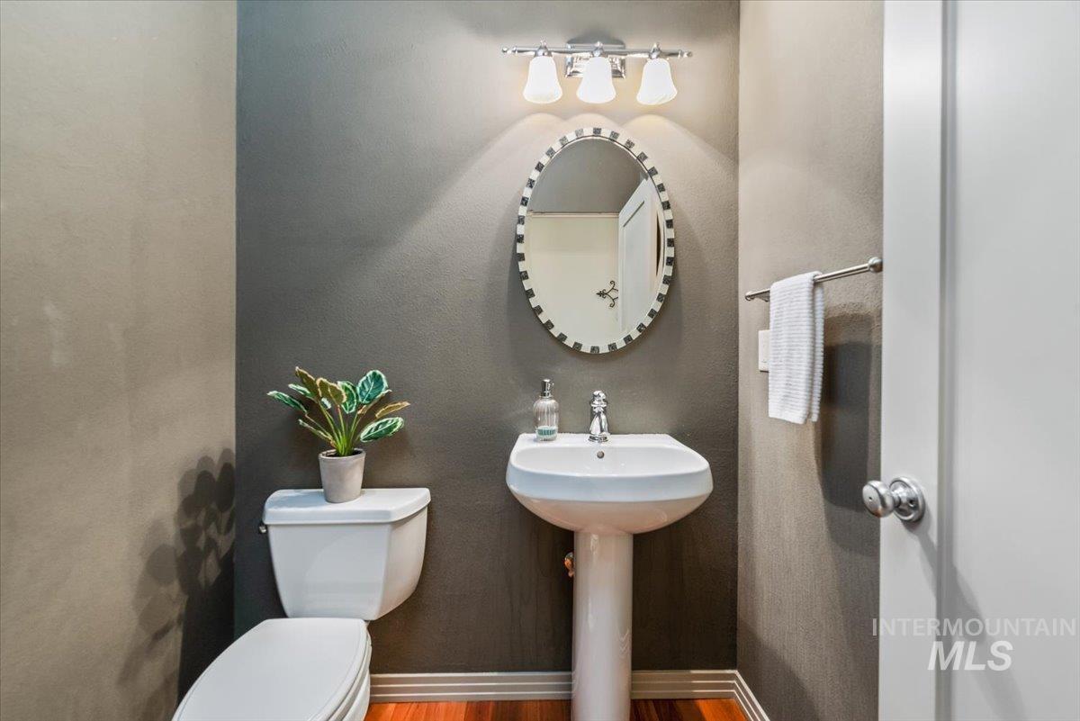 2899 E Table Rock Road