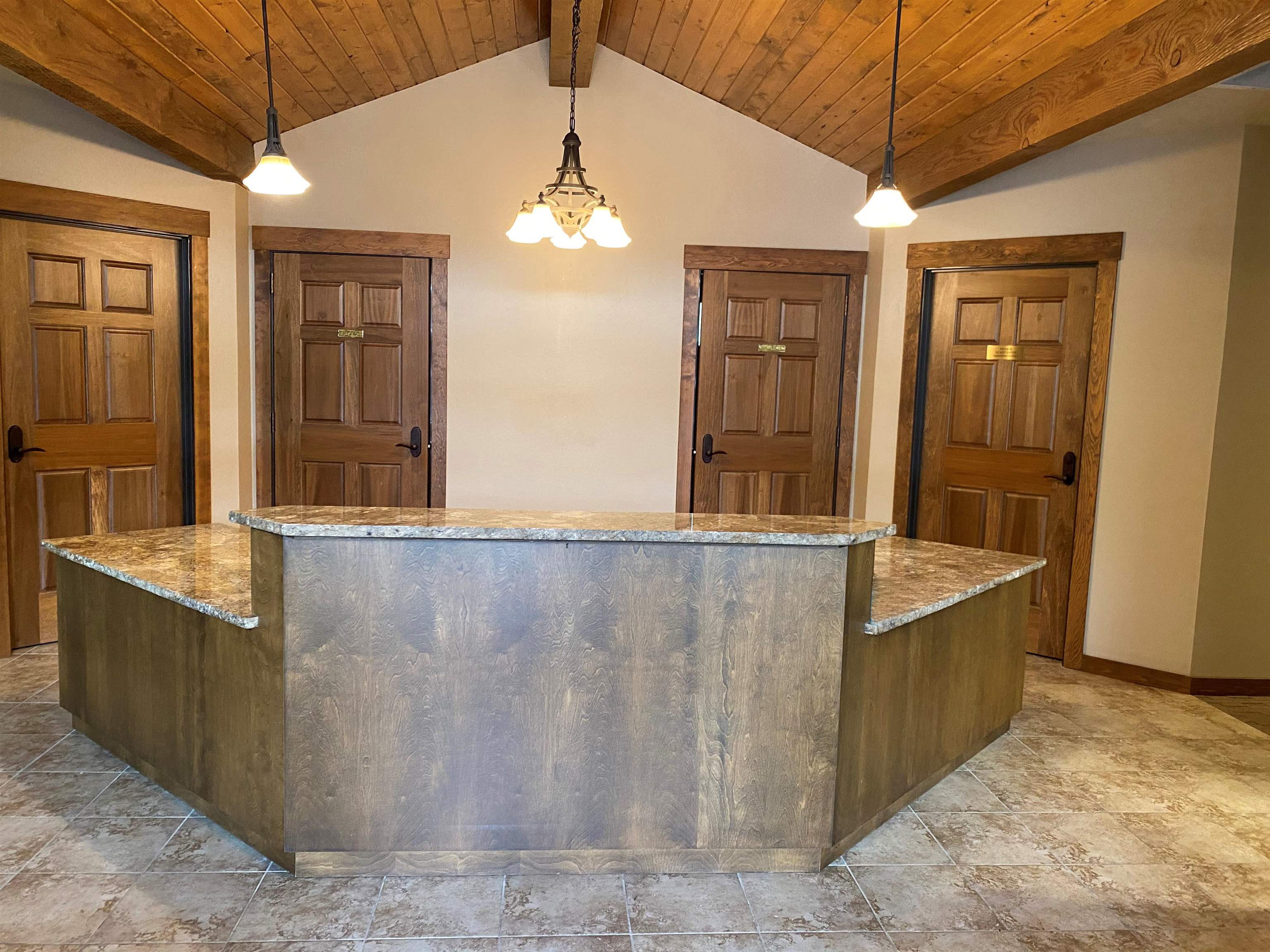 842 E Winding Creek Drive