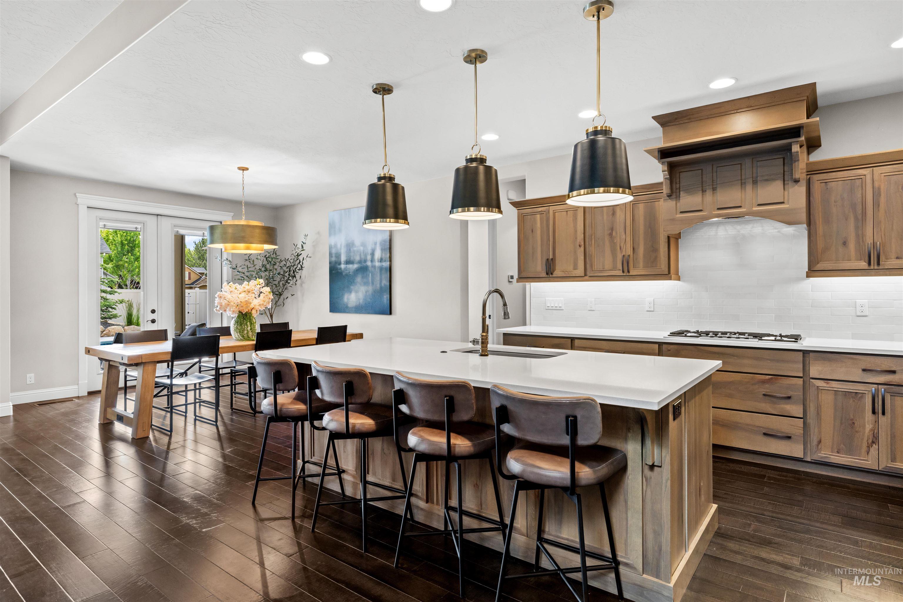 348 N Timber Wolf Pl