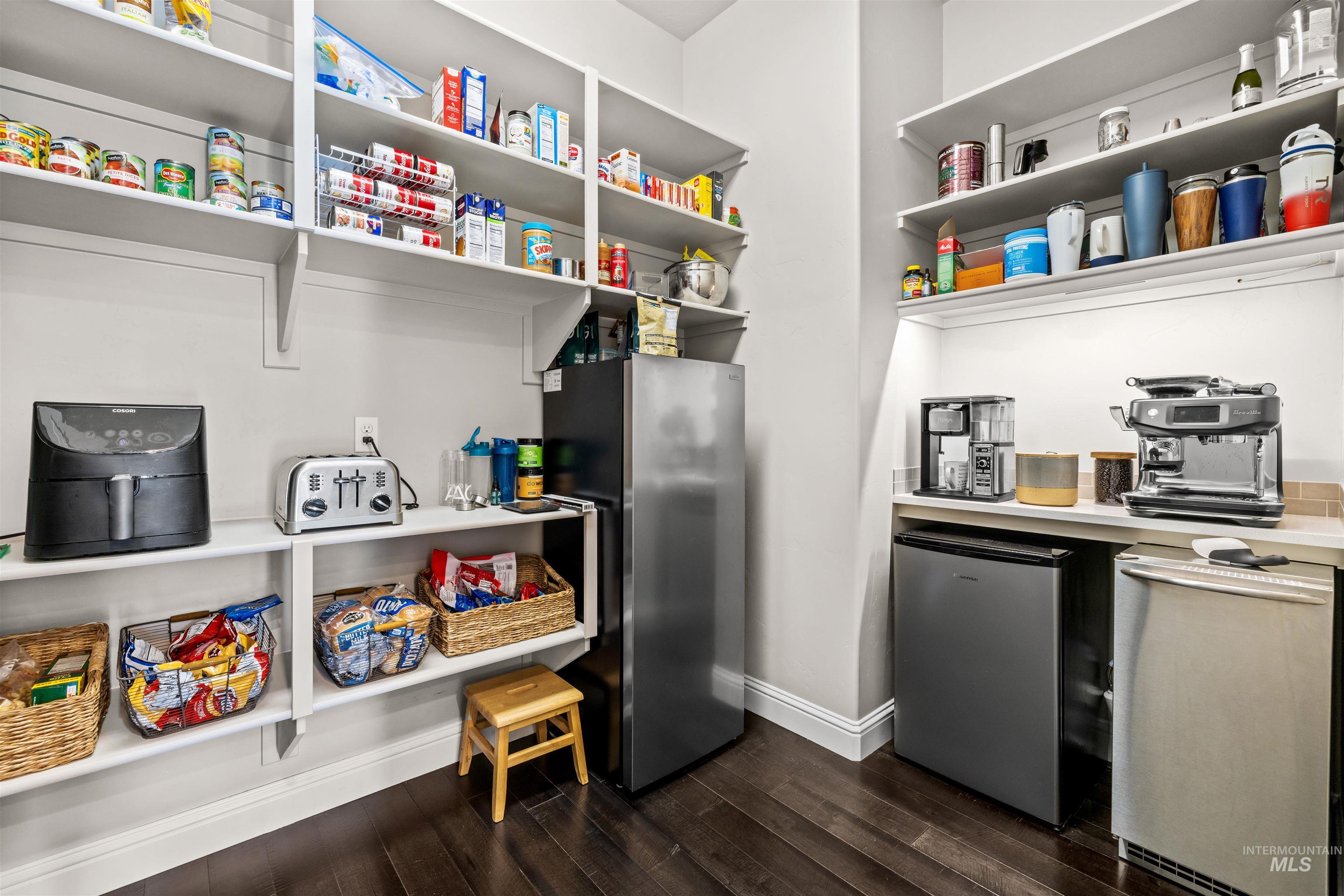 348 N Timber Wolf Pl