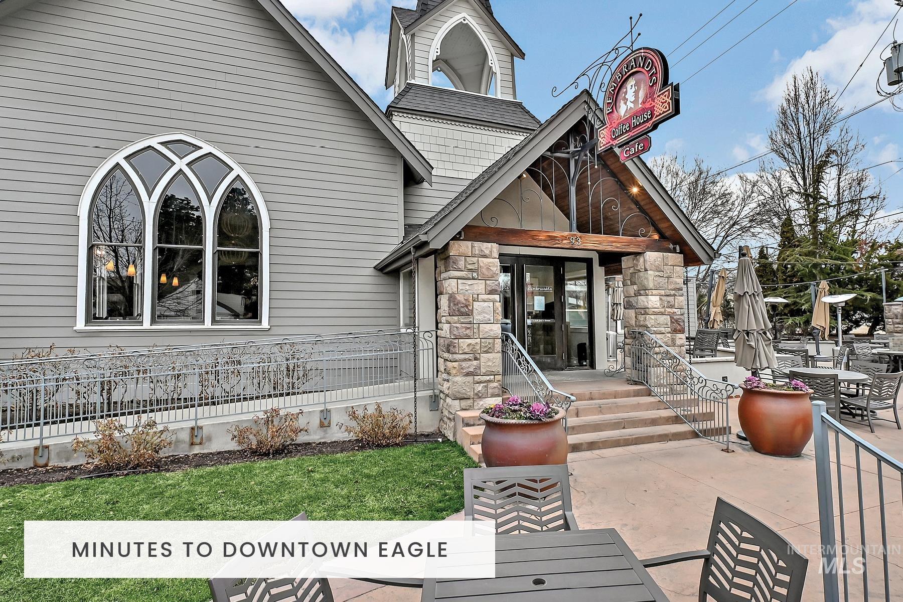 348 N Timber Wolf Pl