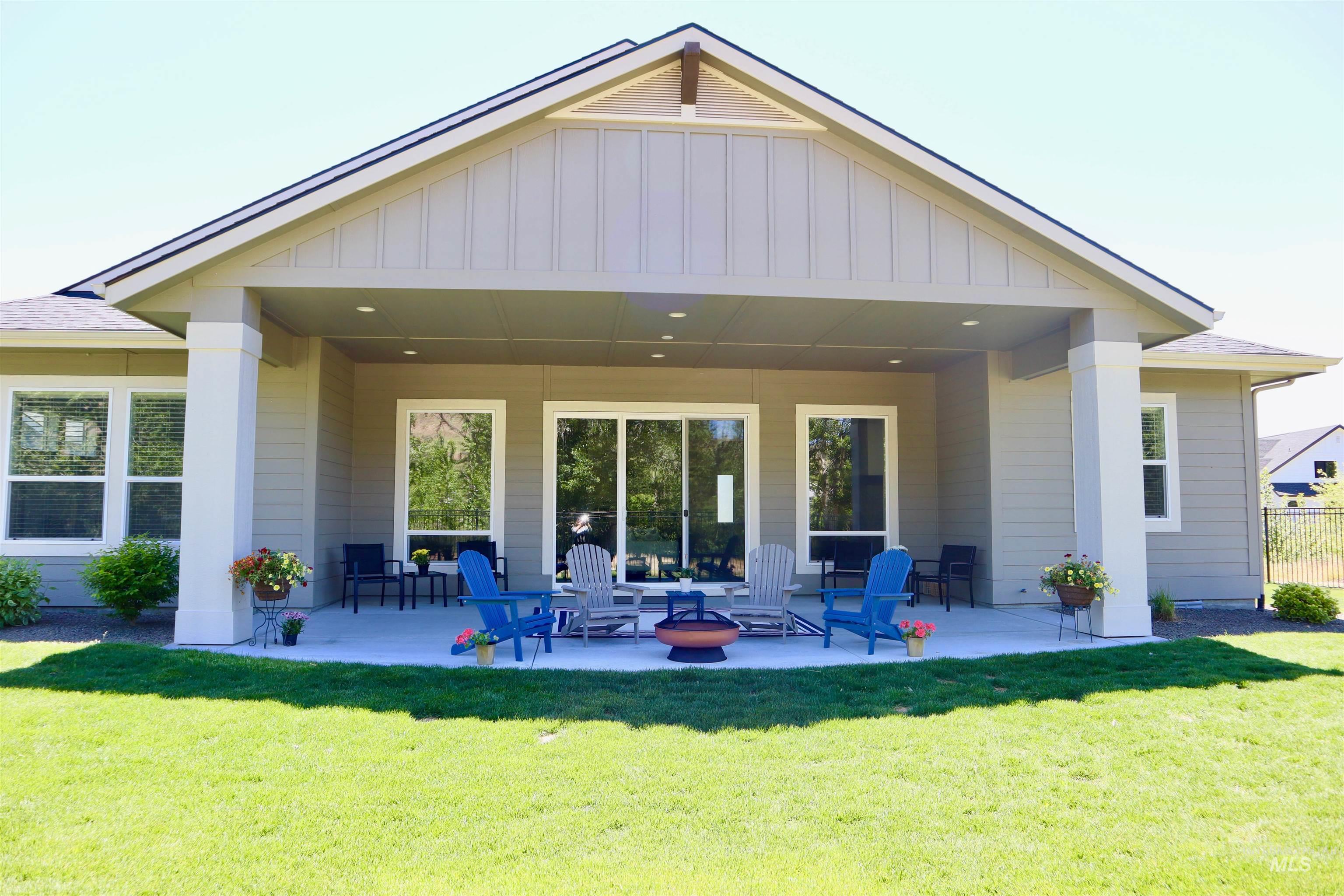 3332 W Miners Farm Drive