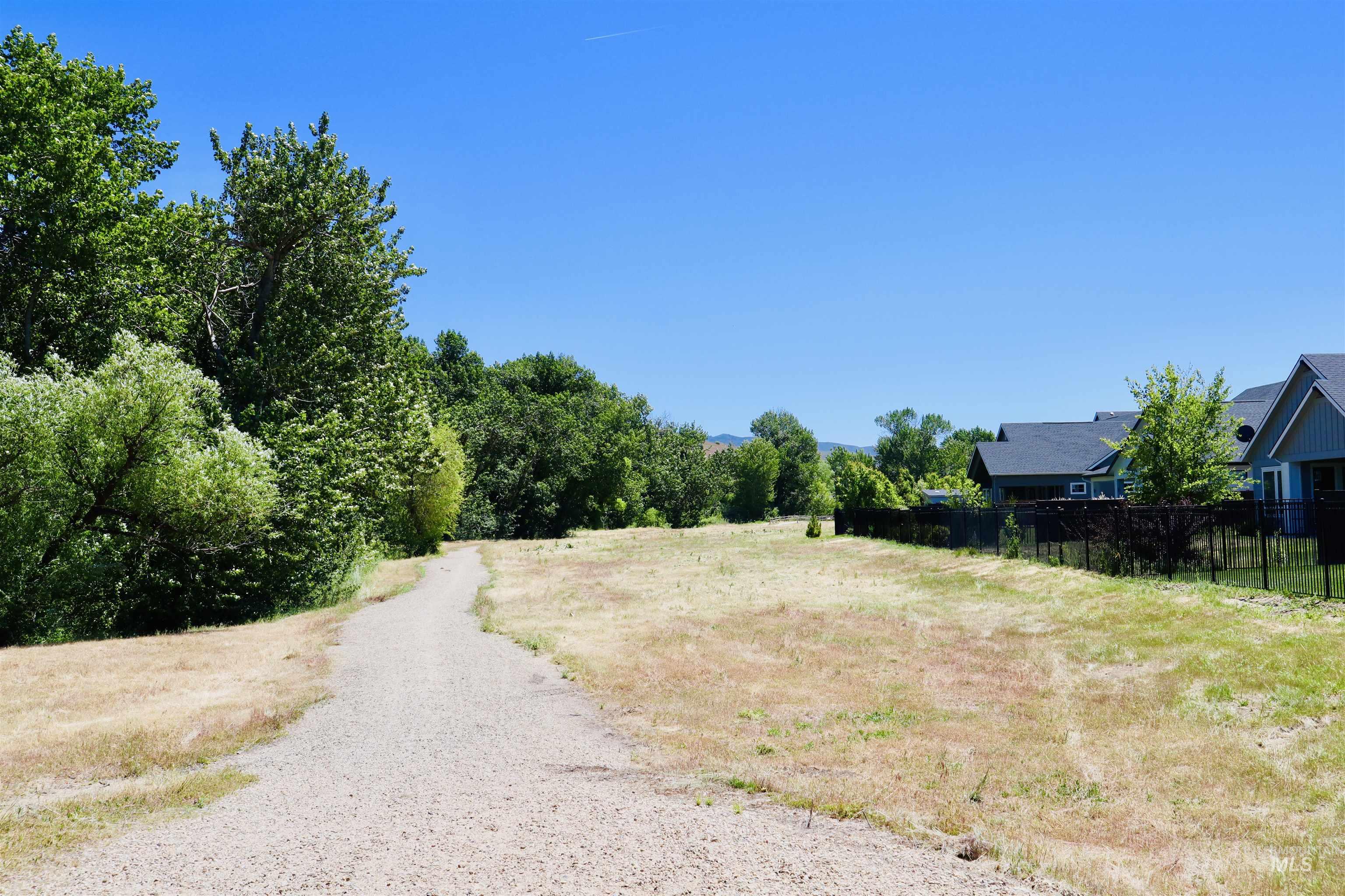 3332 W Miners Farm Drive