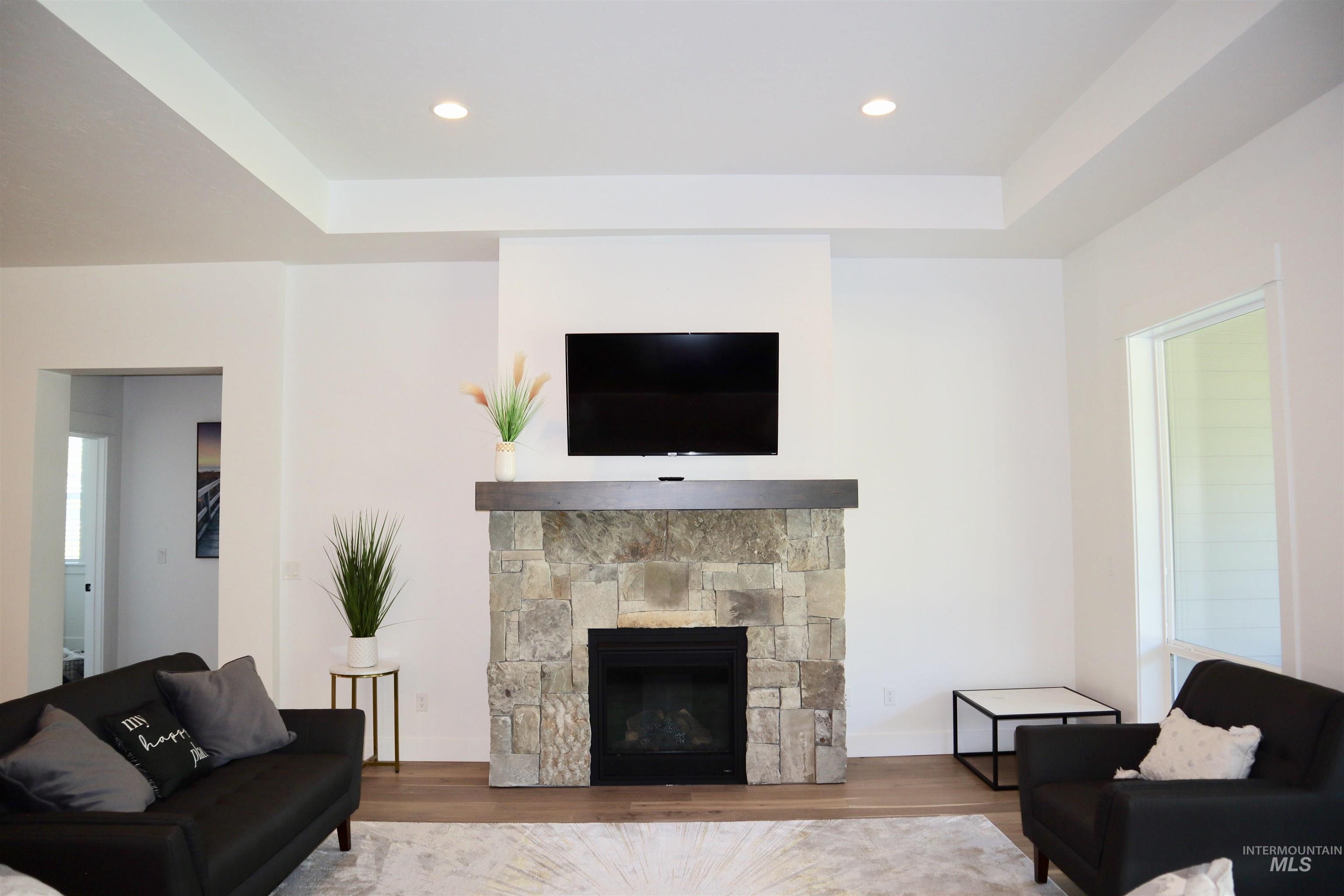 3332 W Miners Farm Drive