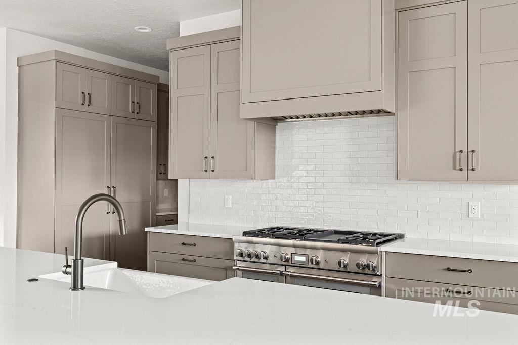 11305 N Elk Ridge Way