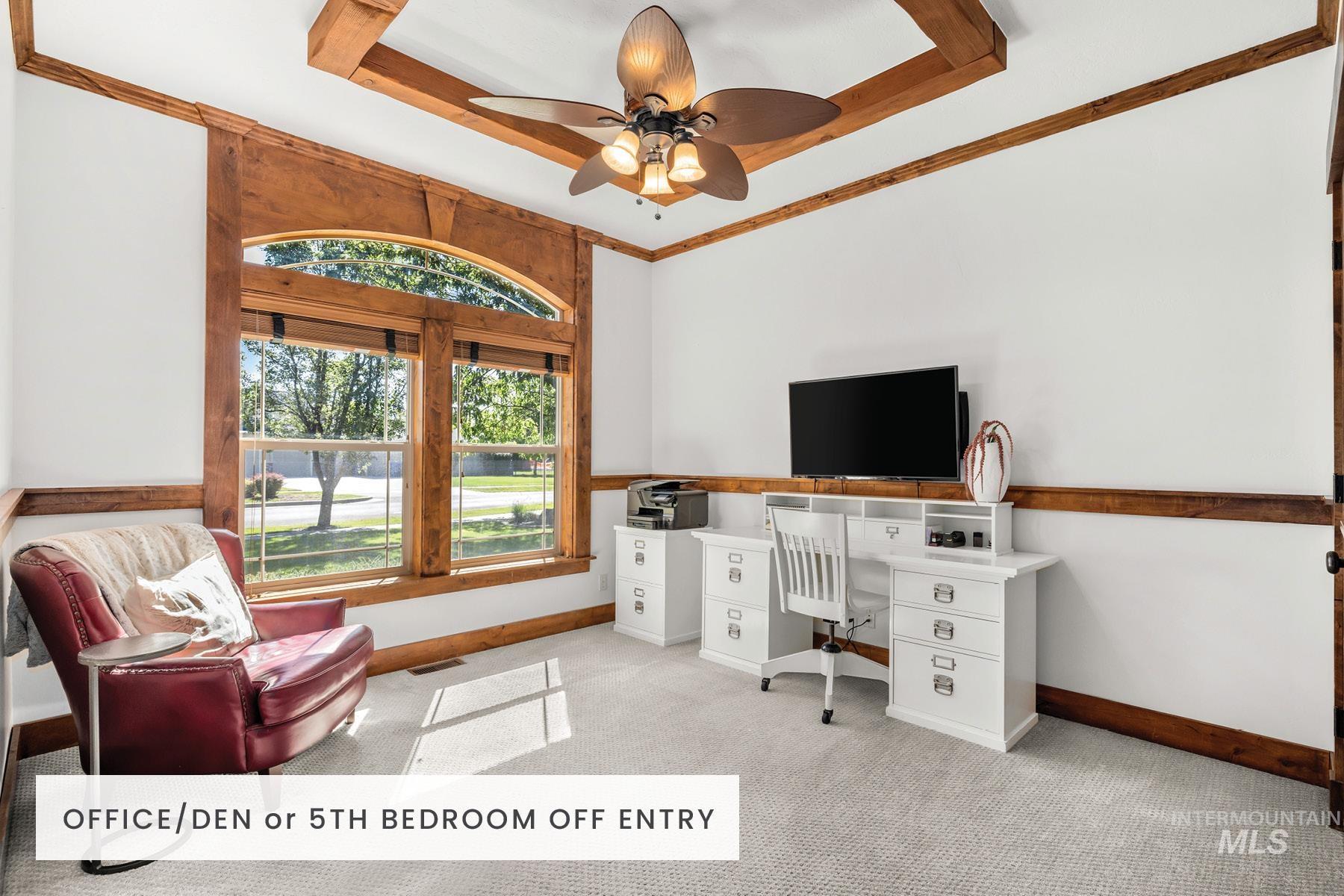 169 N Pinedale Way
