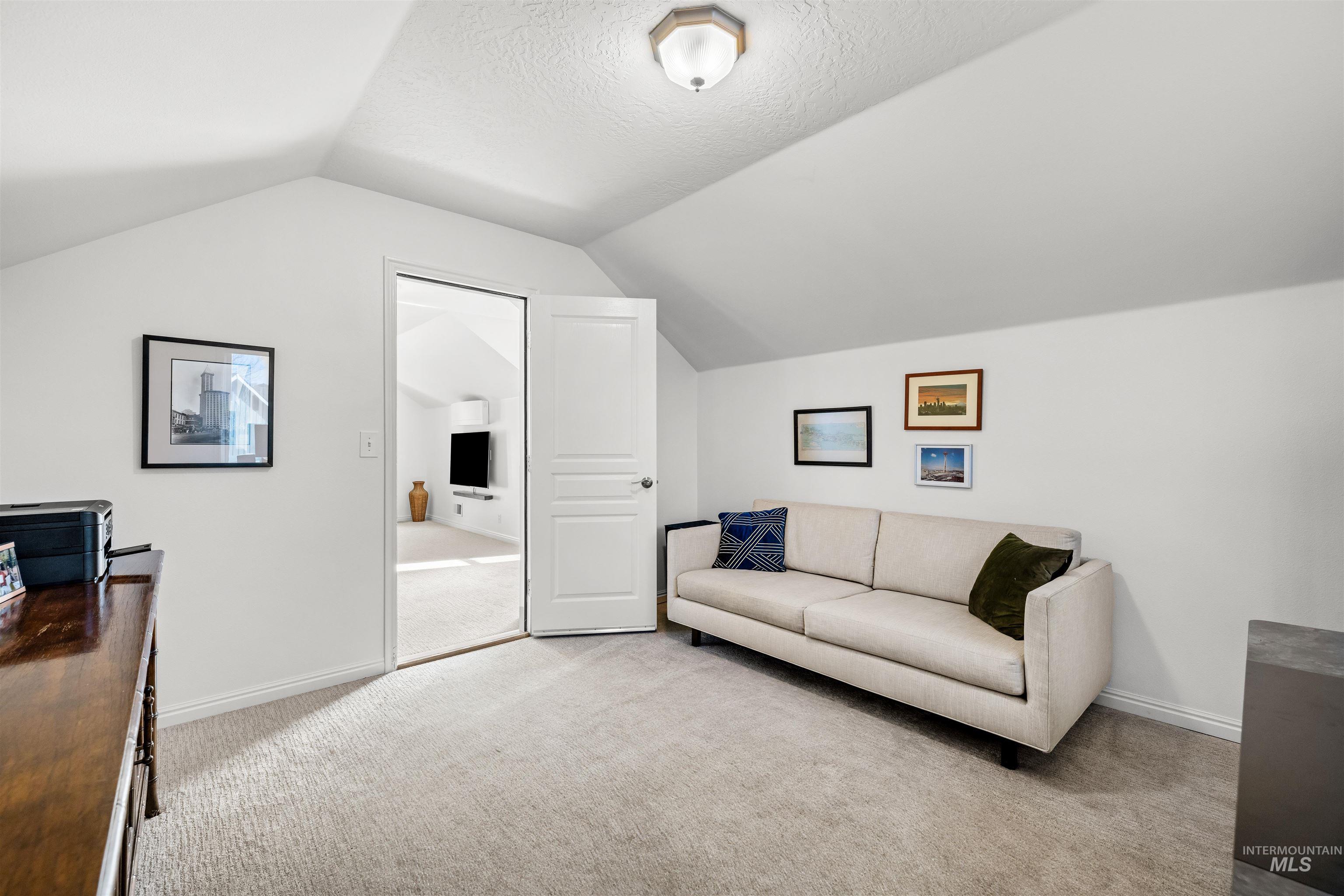 4851 E Arrow Junction Dr