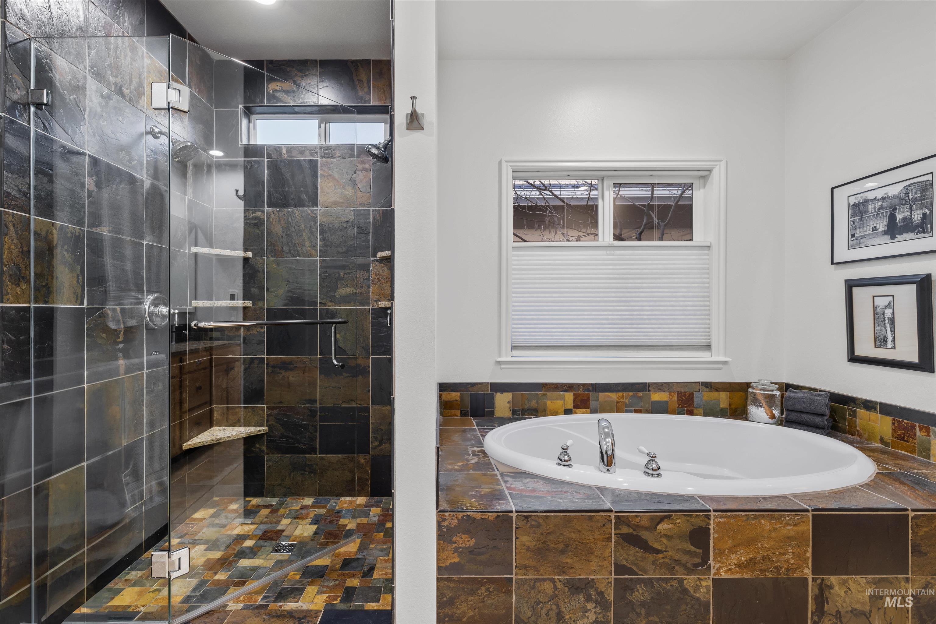 4851 E Arrow Junction Dr