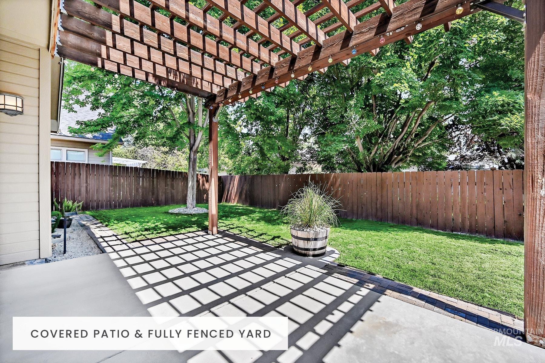 4722 N Hacienda Ave