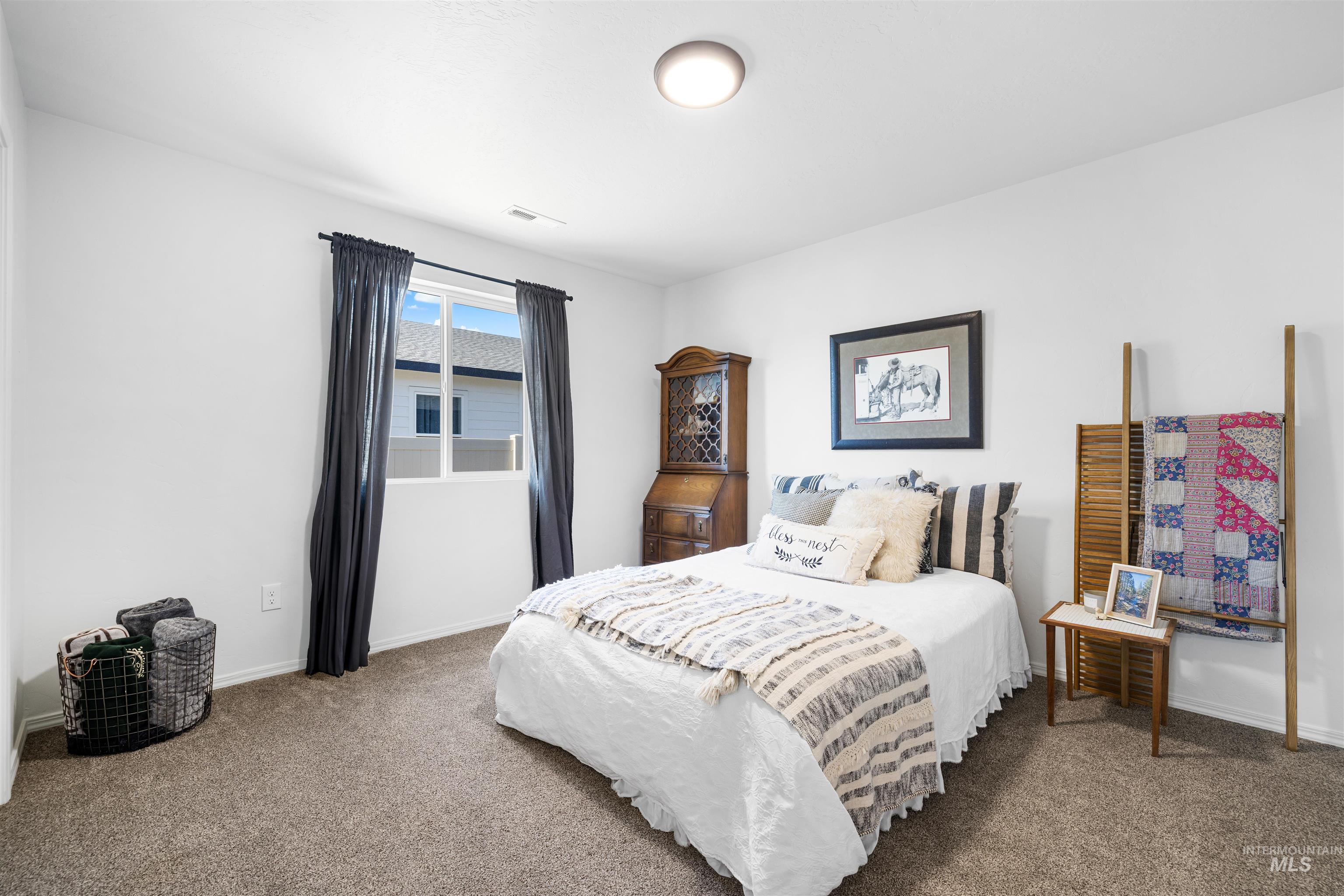 636 W Tanzanite Dr