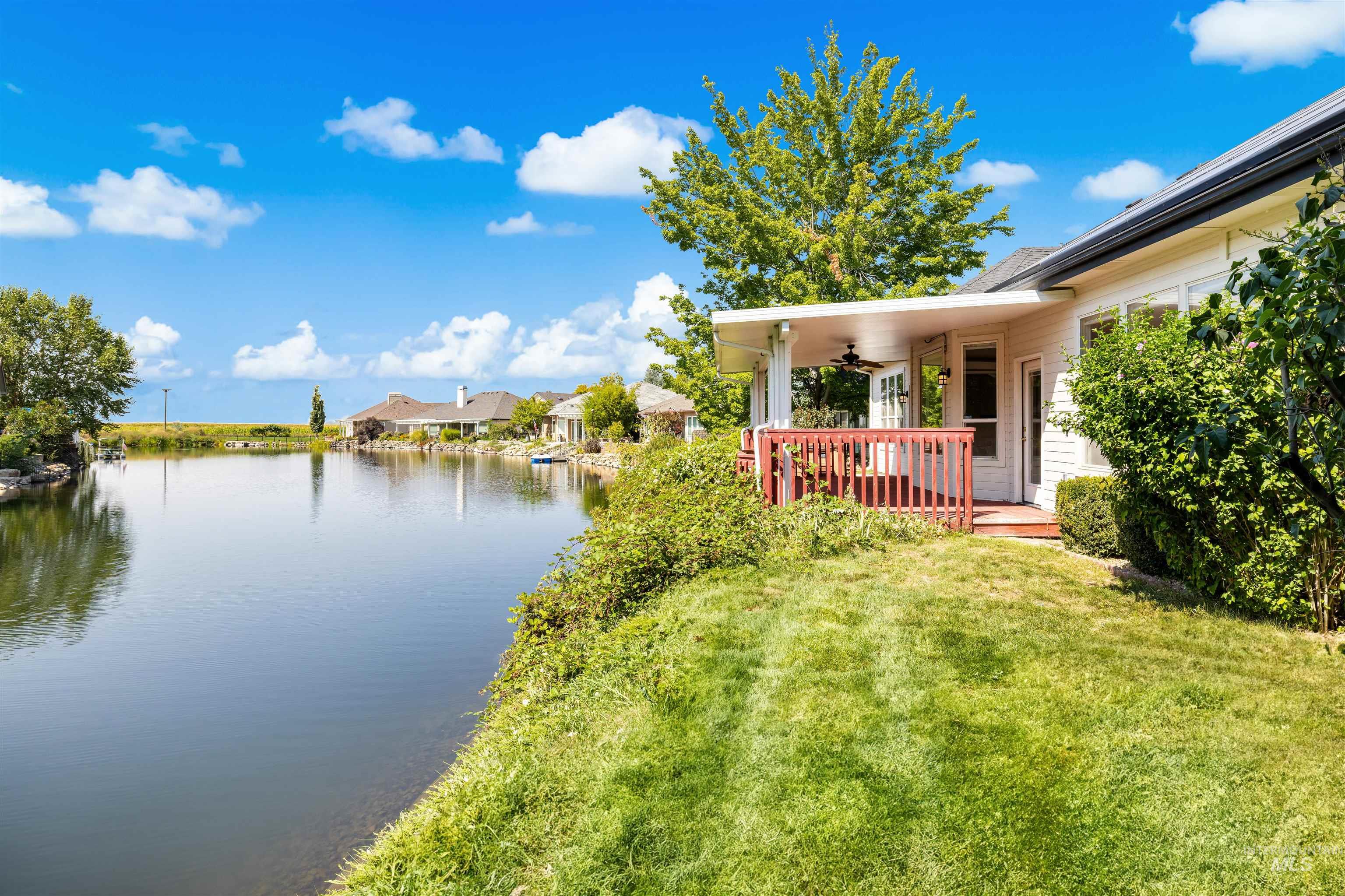 8951 W Duck Lake Dr
