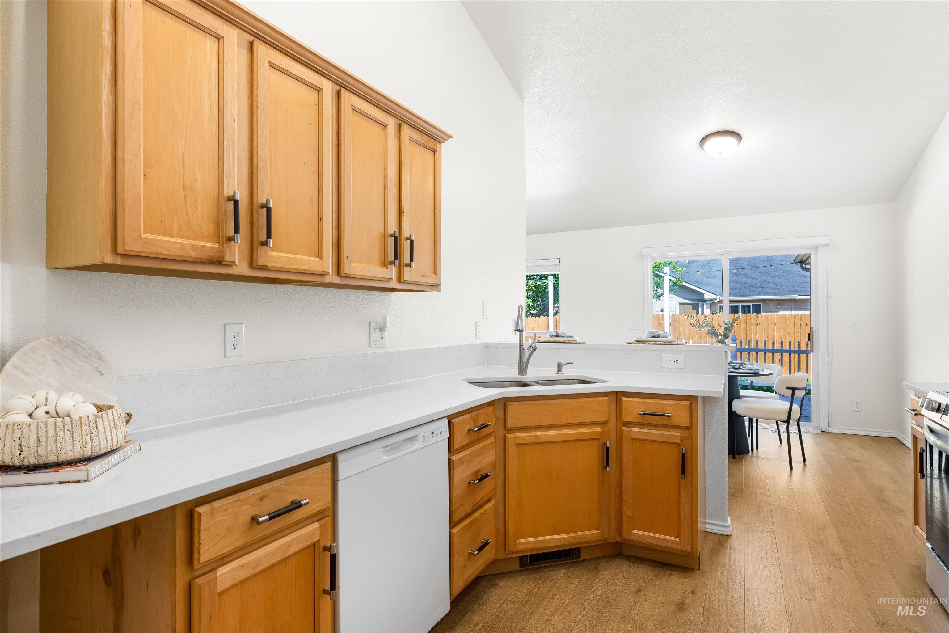 4114 Stonebridge Dr
