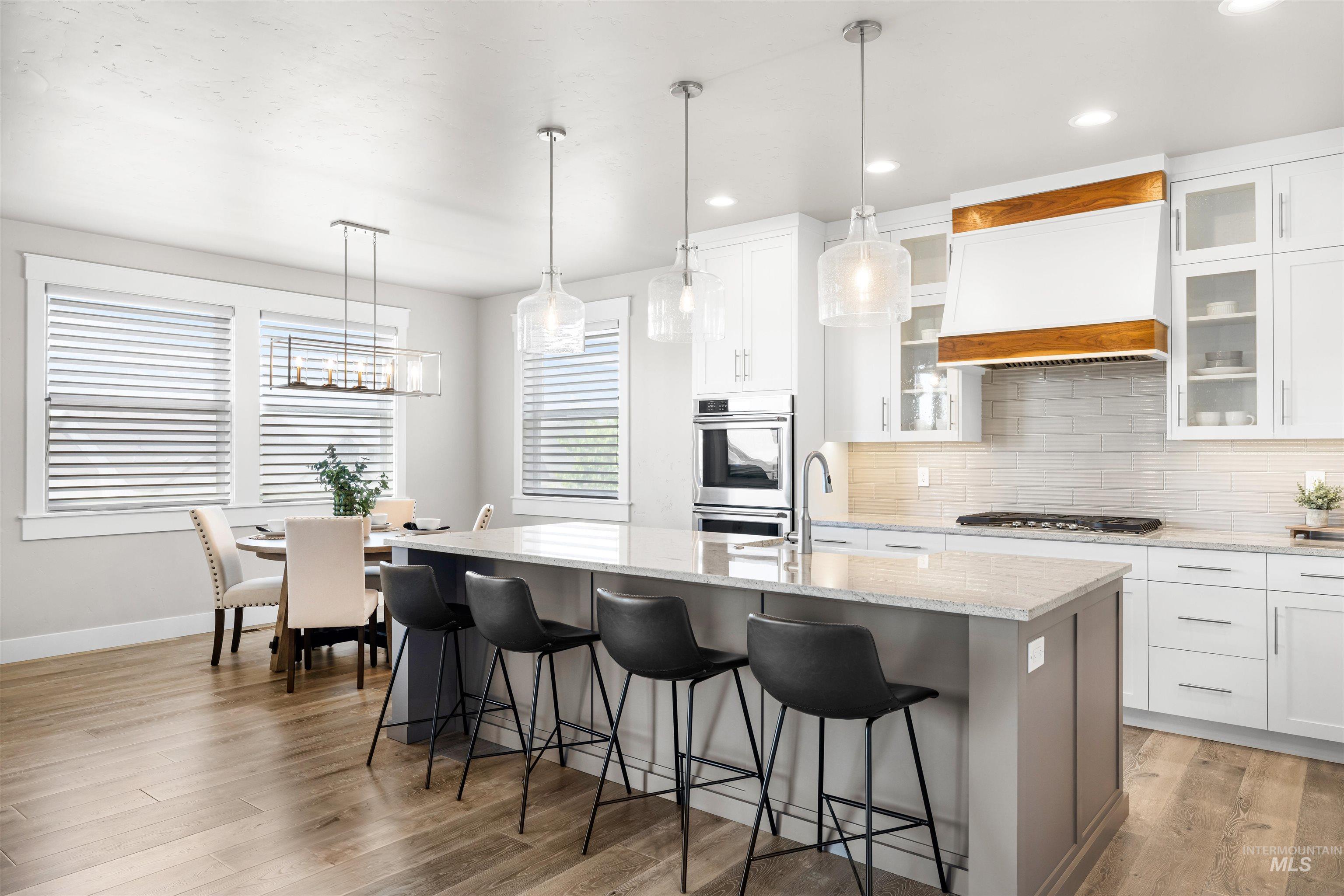 3505 W Barefoot Street