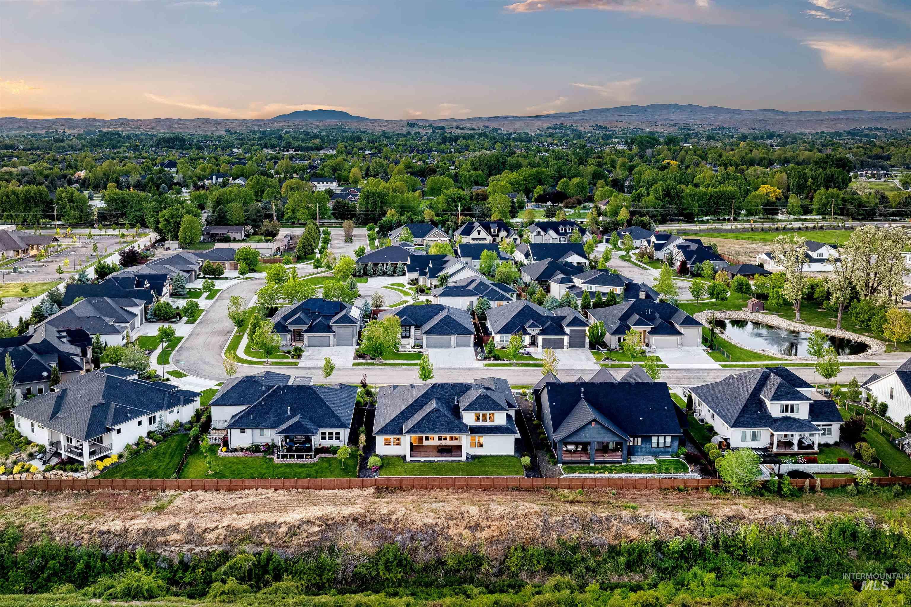 3505 W Barefoot Street