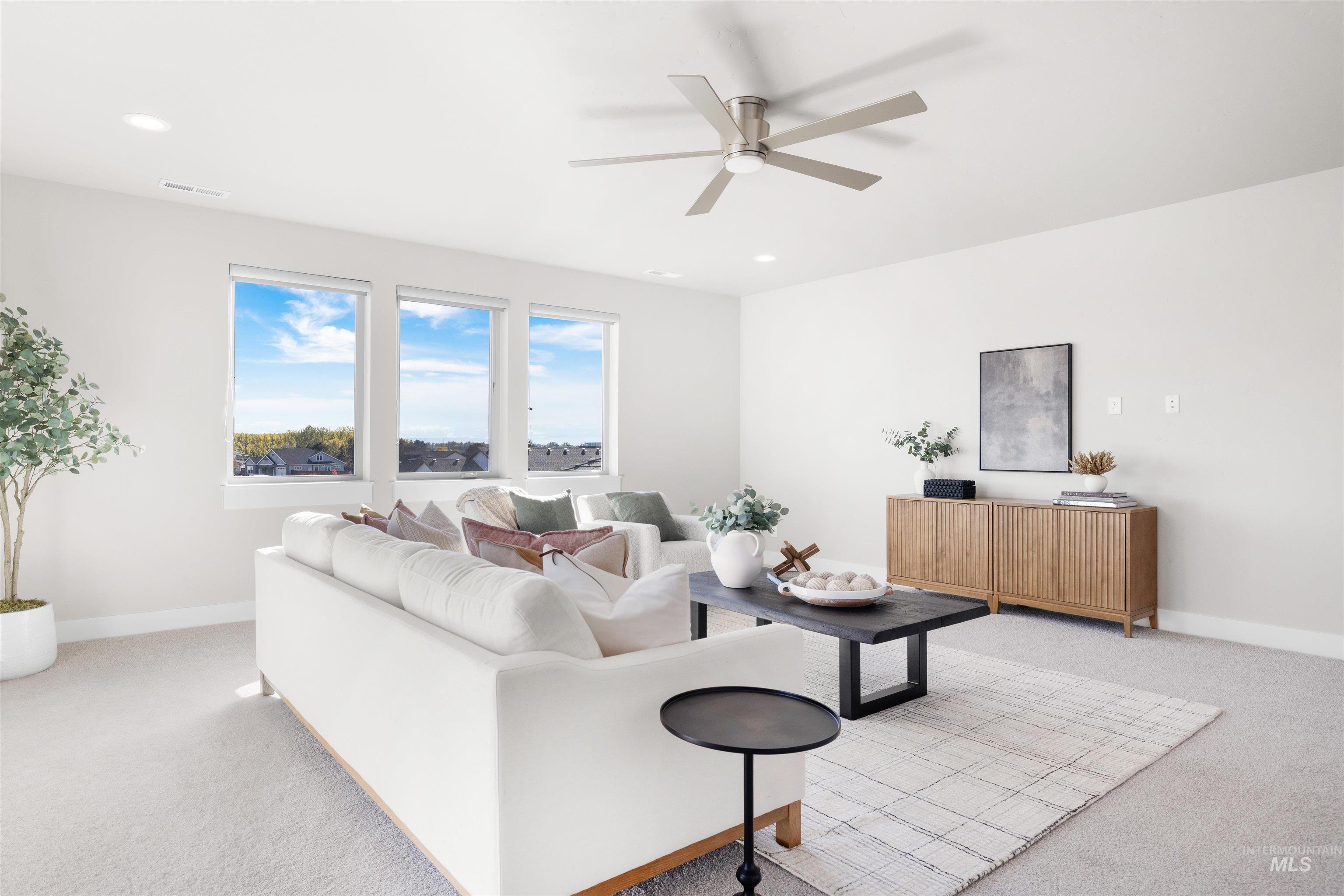 3505 W Barefoot Street