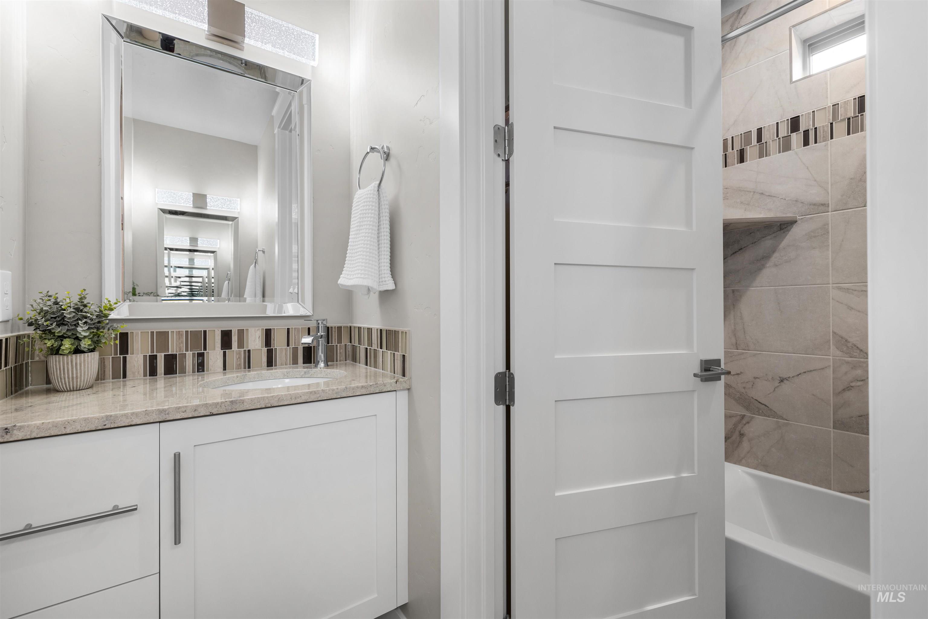 3505 W Barefoot Street