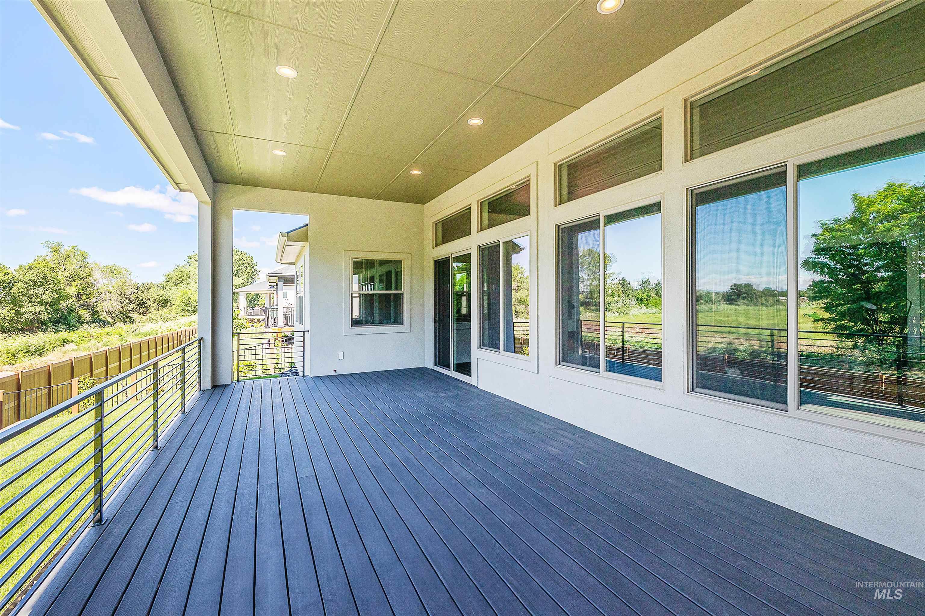 3505 W Barefoot Street