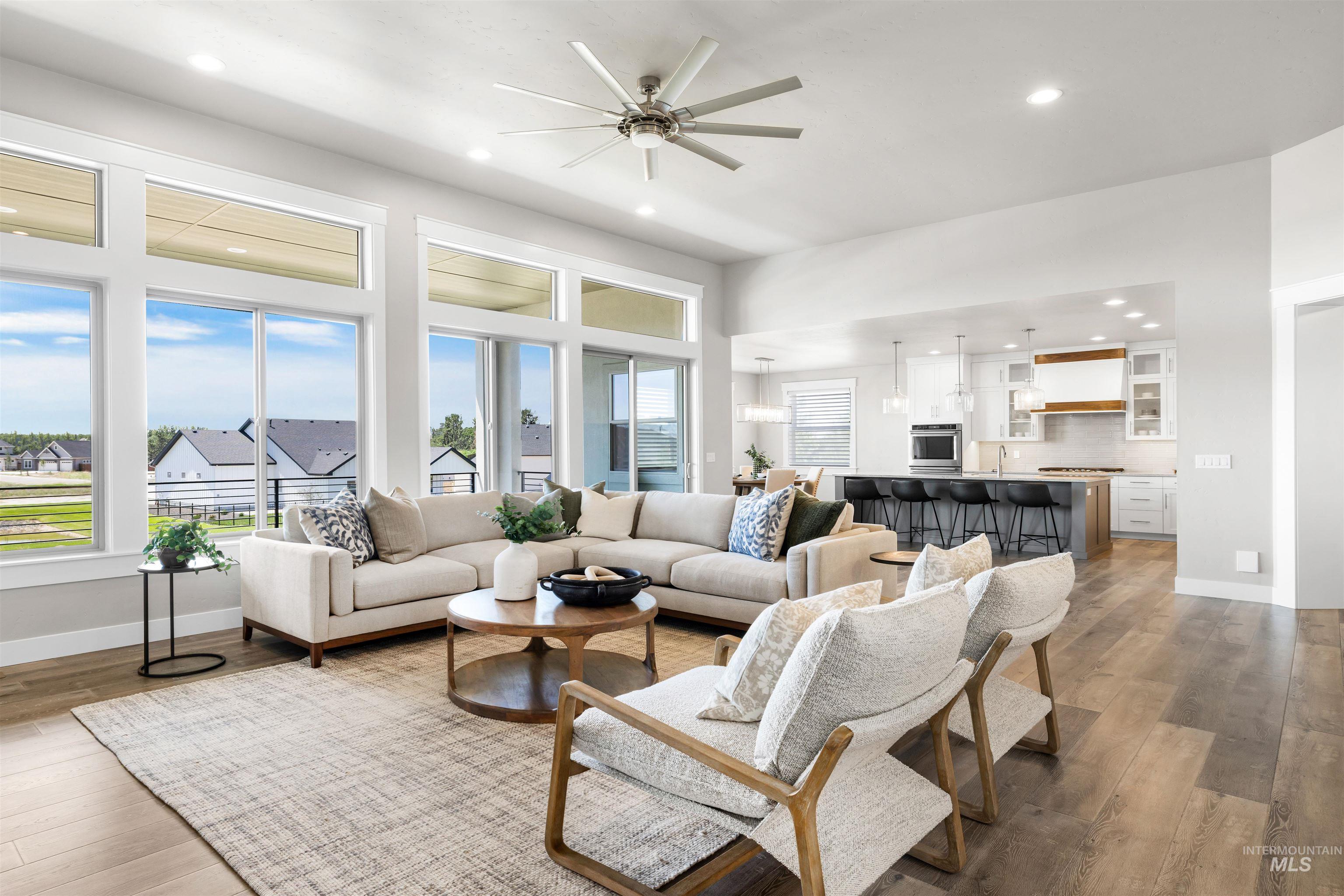 3505 W Barefoot Street