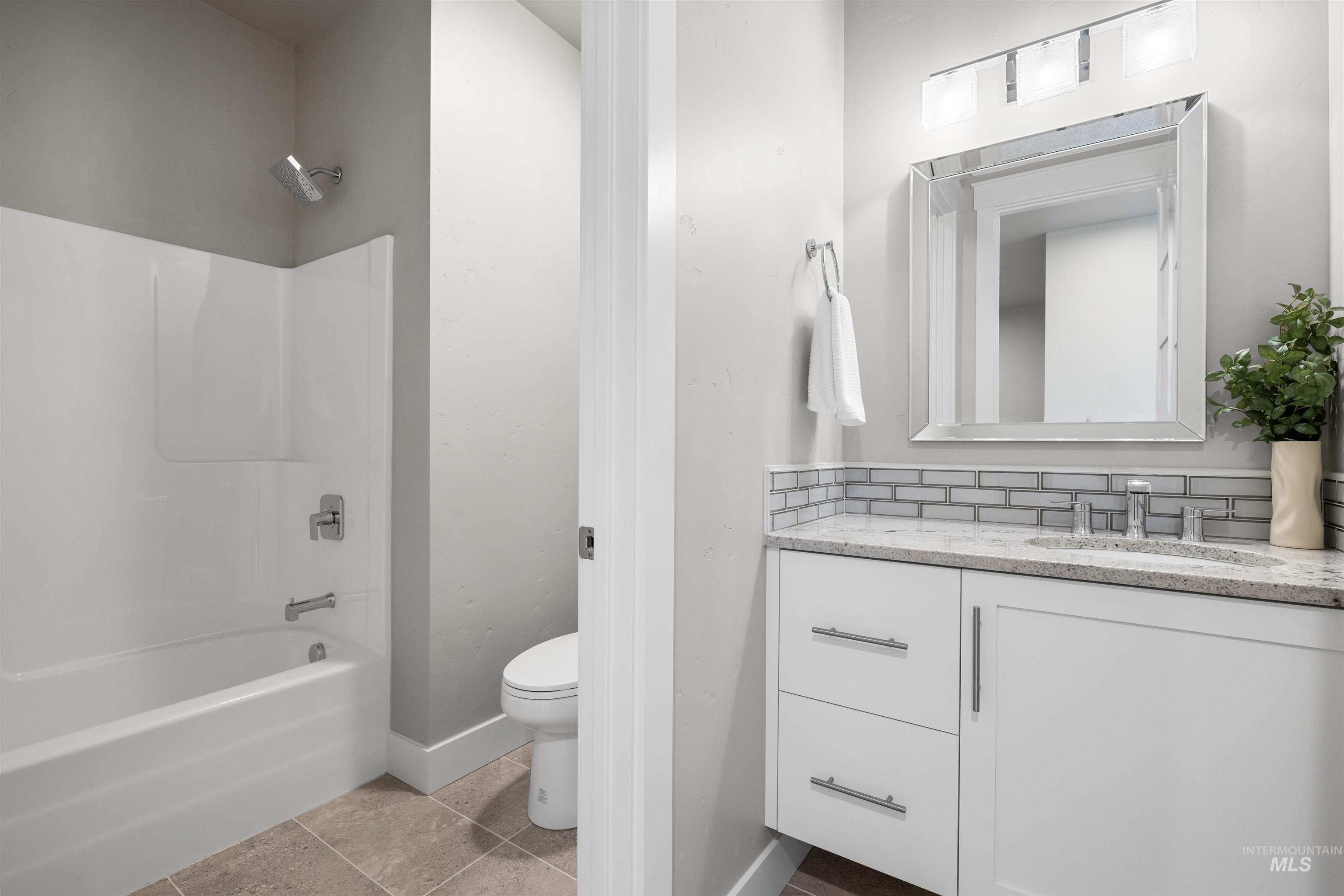 3505 W Barefoot Street