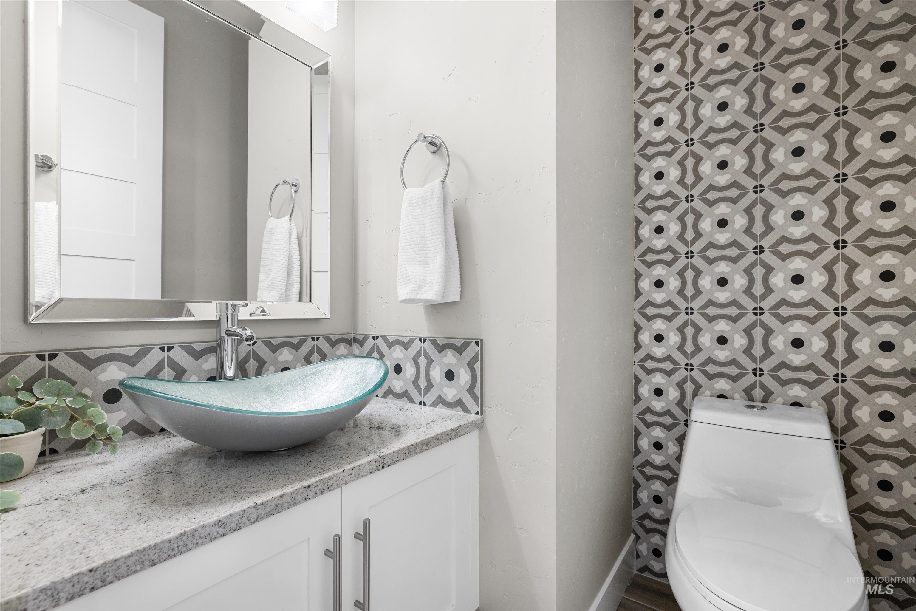 3505 W Barefoot Street