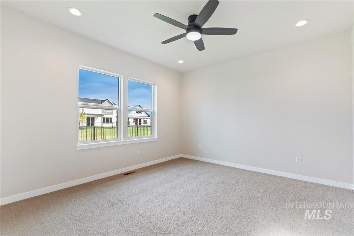 3866 W Spring House Ln