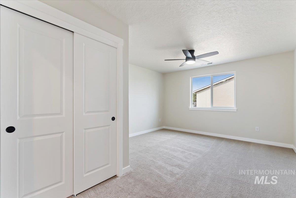 3866 W Spring House Ln