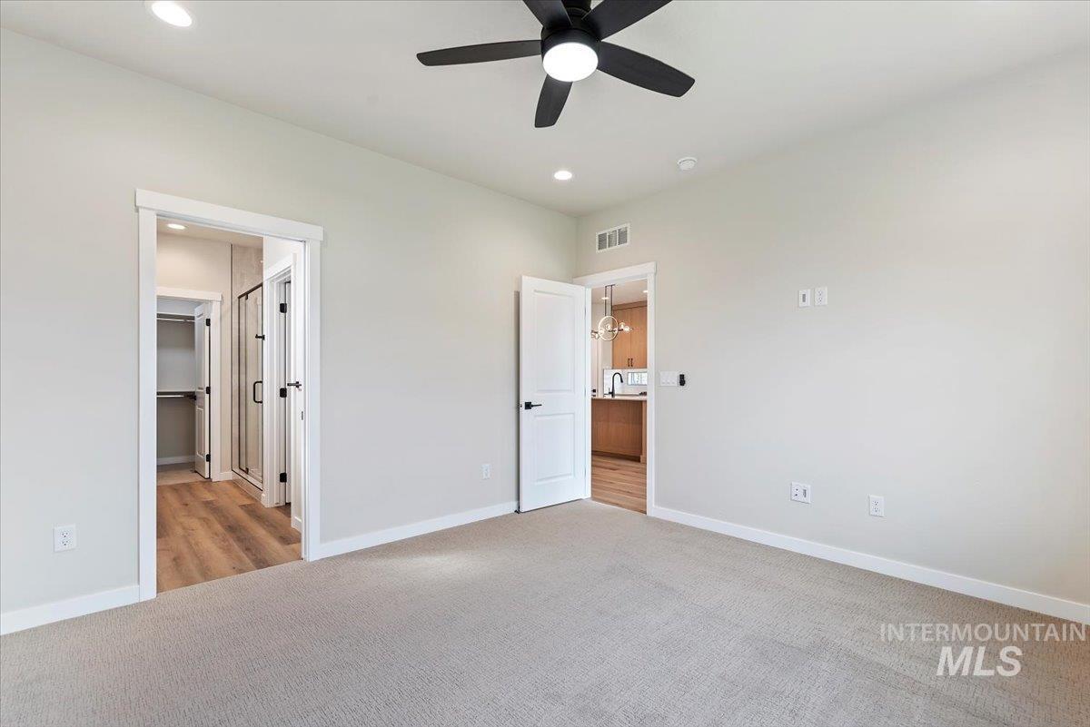 3866 W Spring House Ln