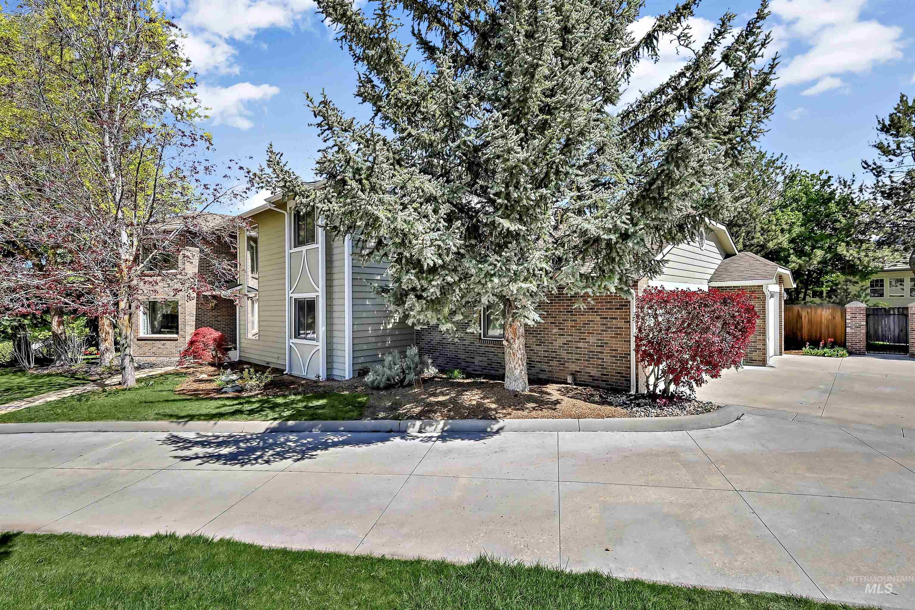 1282 E Braemere Road