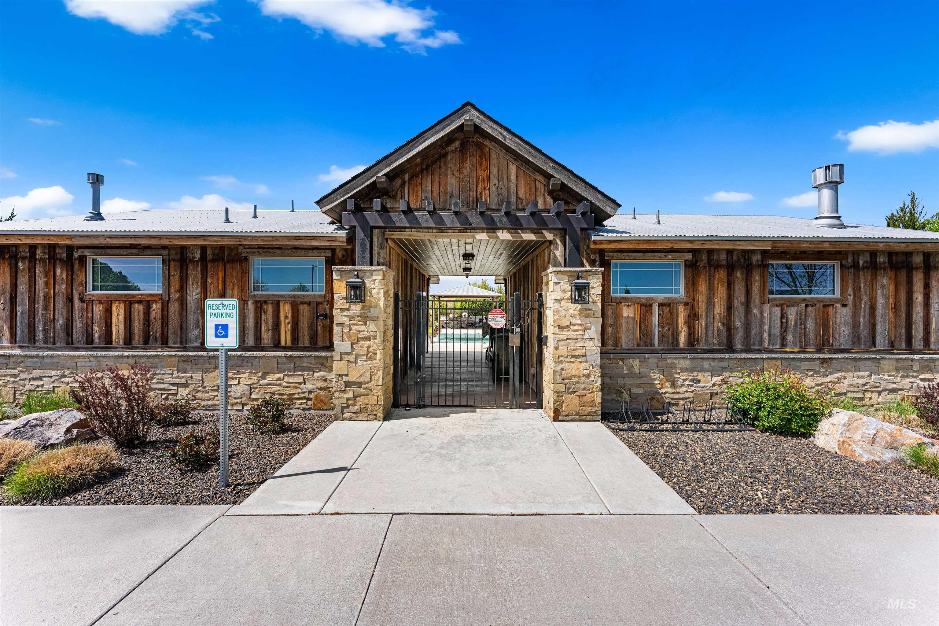 1485 W Aspen Cove Dr