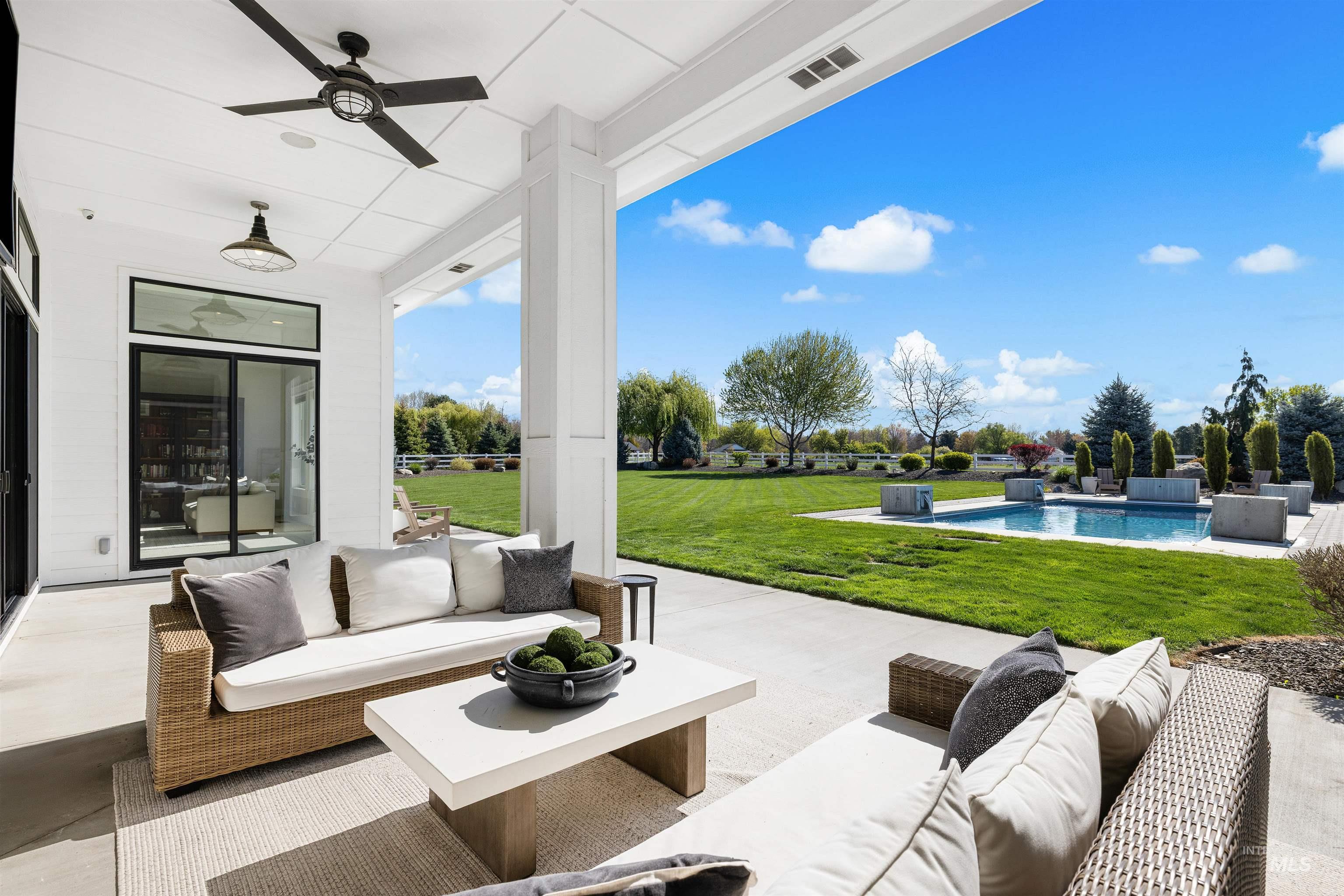 2987 W Reflection Lane
