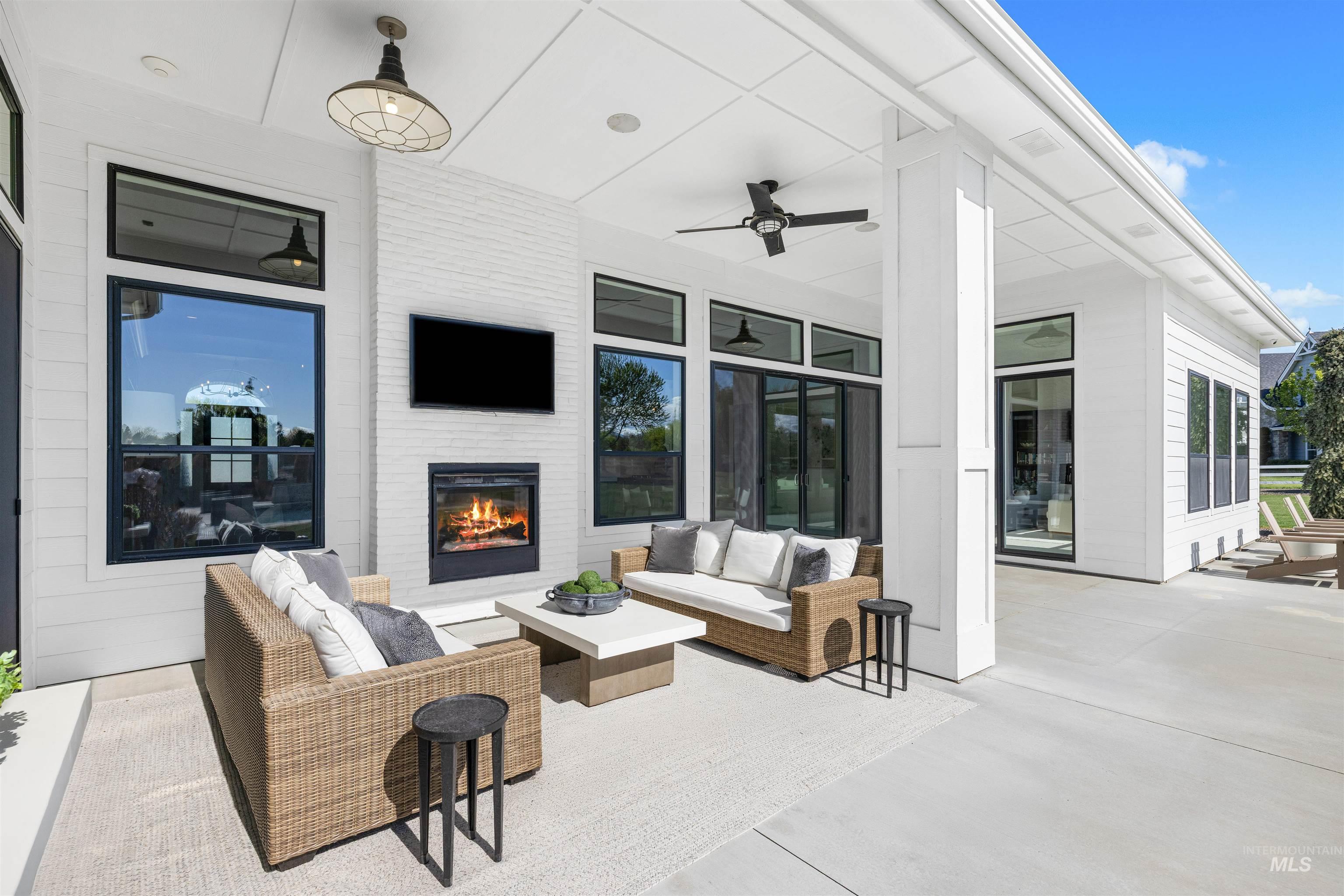 2987 W Reflection Lane
