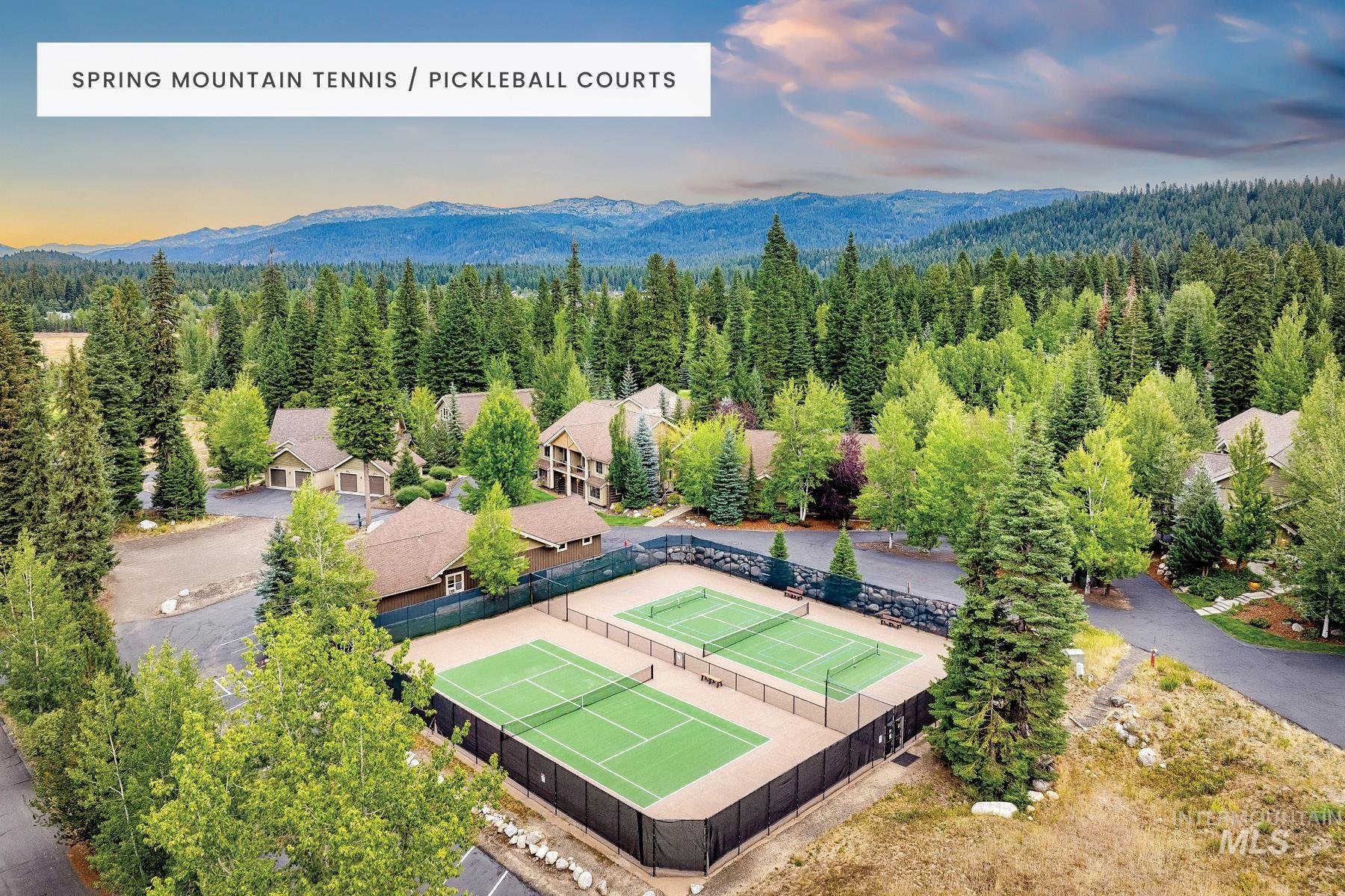 320 Mountain Cove Ct