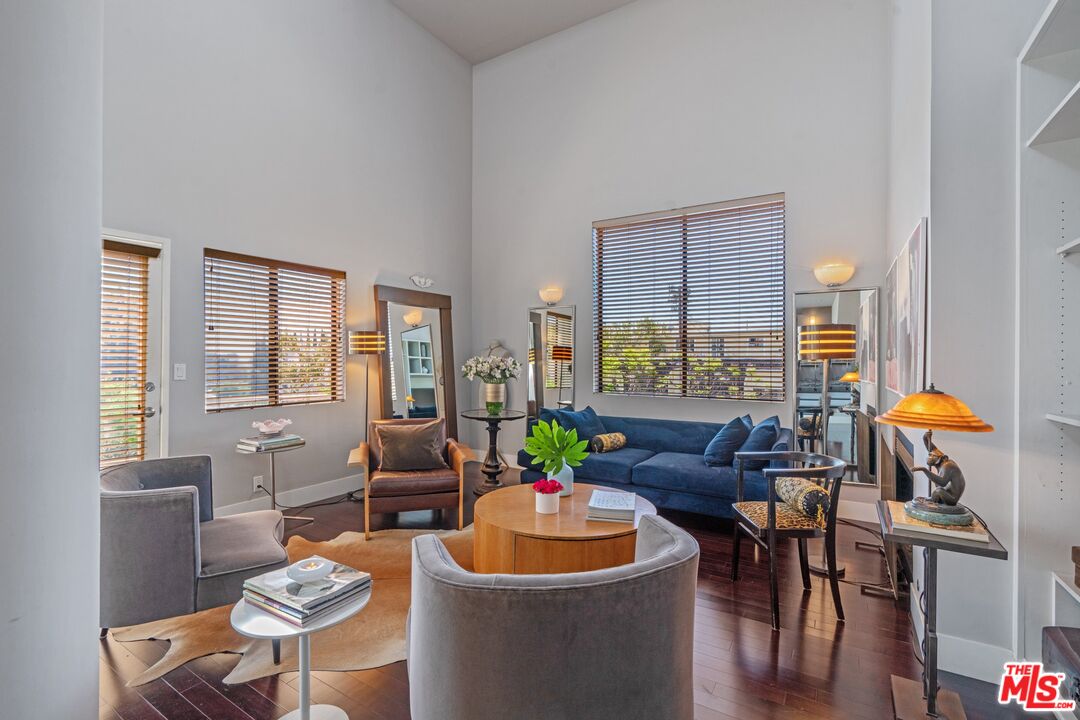 1670 MALCOLM AVE Unit: 302