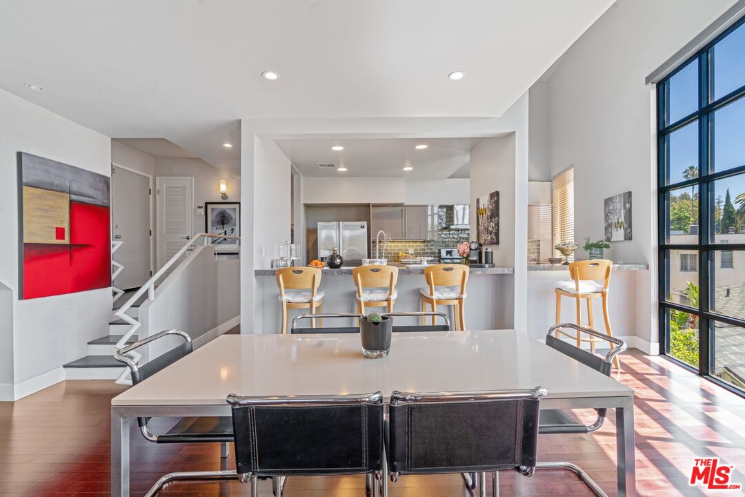 1670 MALCOLM AVE Unit: 302
