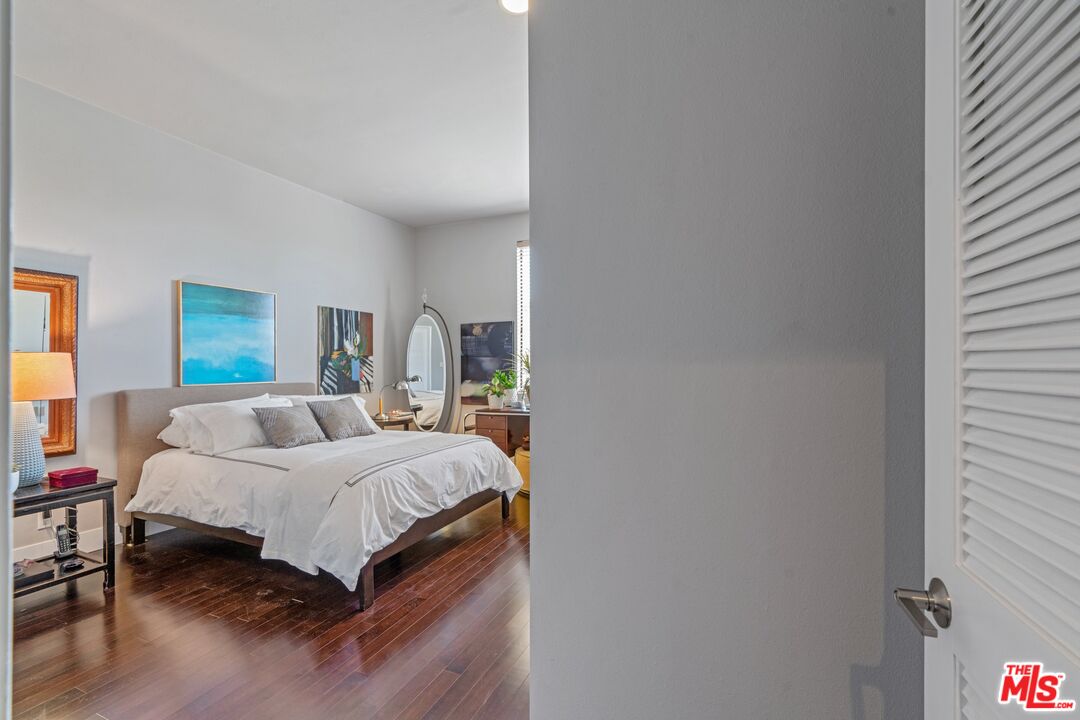 1670 MALCOLM AVE Unit: 302