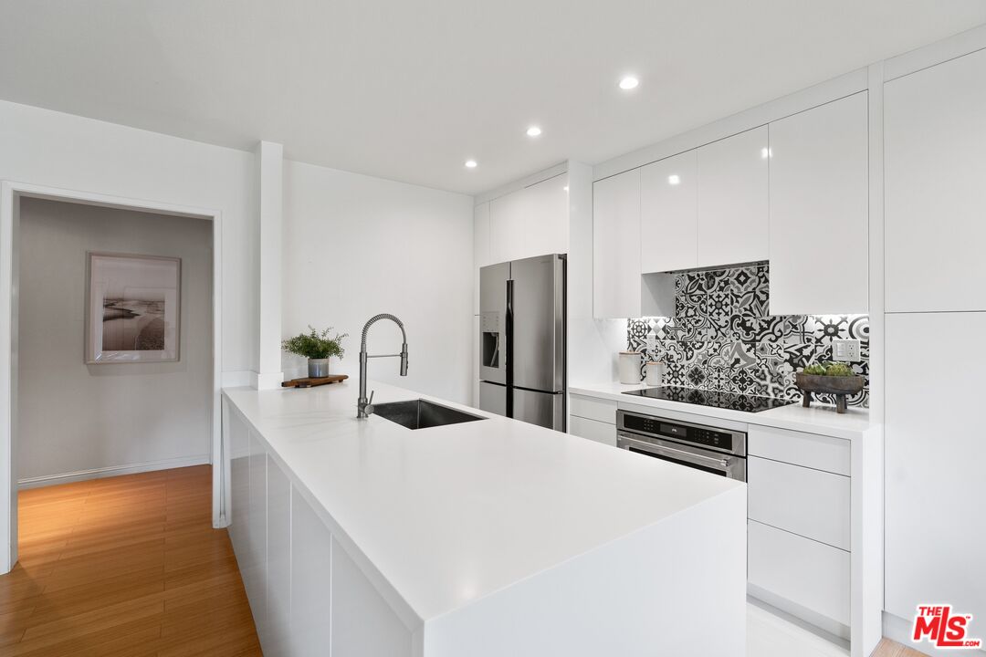 1231 Euclid St Unit: 7